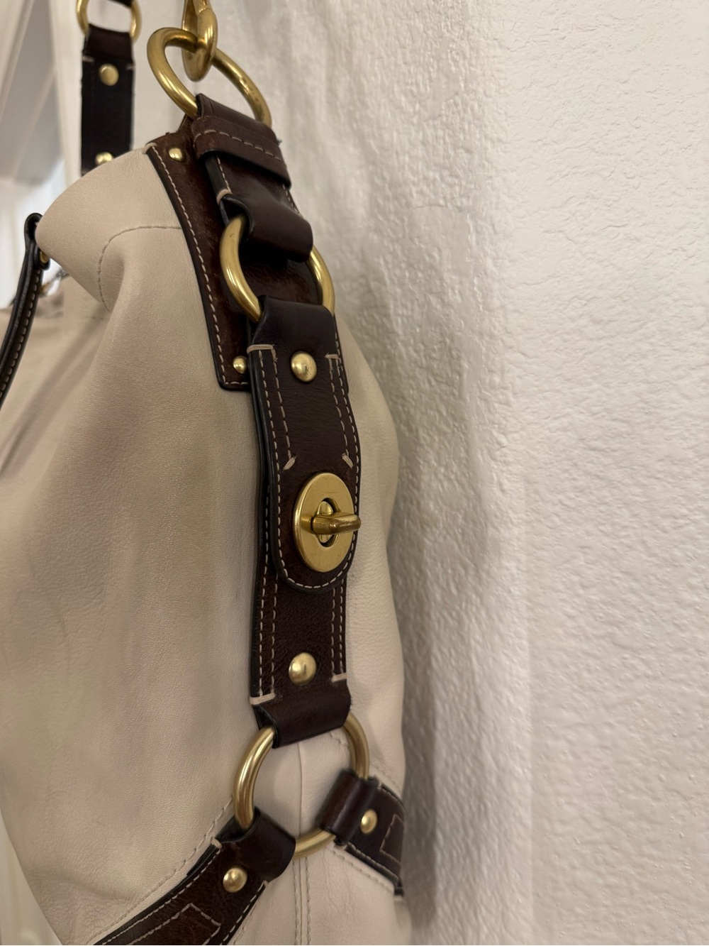 Coach Vintage Carly Ivory Leather Hobo Bag Y2K Brass Hardware Authentic - Picture 5 of 14